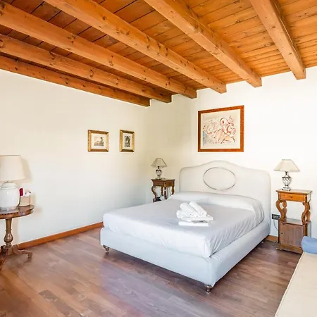 Elegant & Superior Scuderia Molin Apartment *